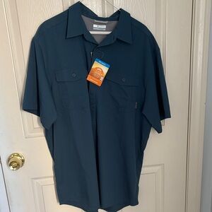 Columbia Men's Teal Button-Down Shirt
